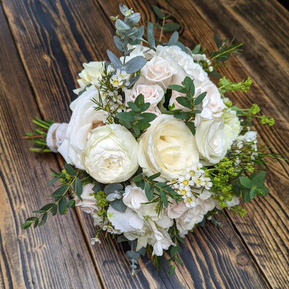 Neutral Nudes | Wedding Flowers