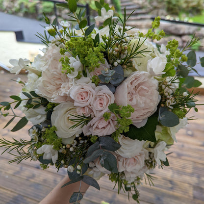 Neutral Nudes | Wedding Flowers